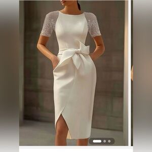 Elegant White Sheath Dress with Crew Neck